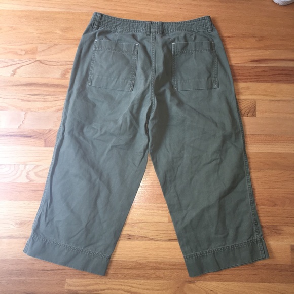 Riveted by Lee Capri Pants - Picture 2 of 2